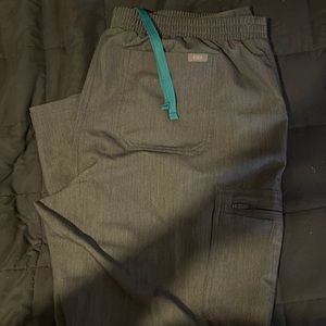 Figs scrub pants in grey XL